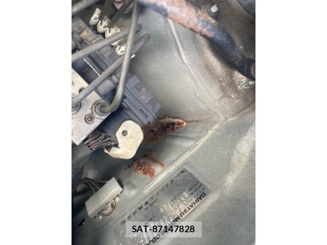 Daihatsu TANTO 2004-02 8355728-22