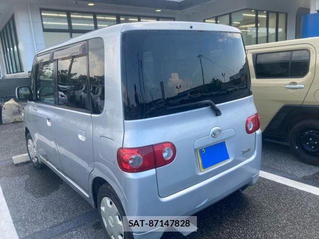 Daihatsu TANTO 2004-02 8355728-5