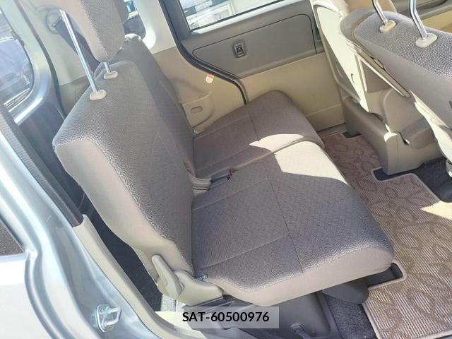 Daihatsu TANTO 2013-07 8355727-23