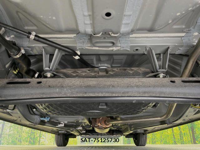 Daihatsu TANTO 2025-06 8355717-18