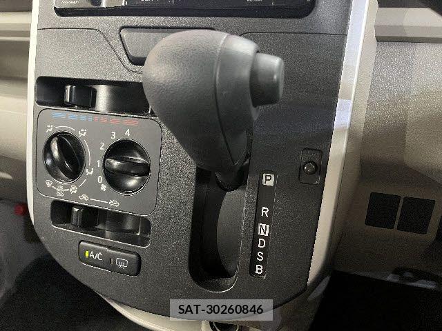 Daihatsu TANTO 2017-01 8369223-19