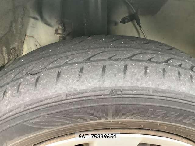 Daihatsu TANTO 2011-05 8369250-12