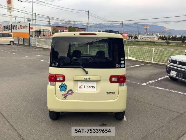 Daihatsu TANTO 2011-05 8369250-19
