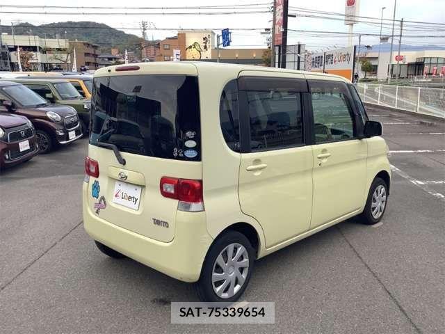 Daihatsu TANTO 2011-05 8369250-5