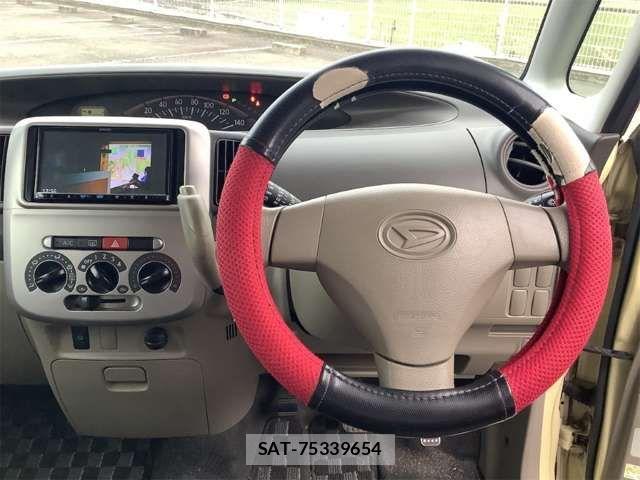 Daihatsu TANTO 2011-05 8369250-6