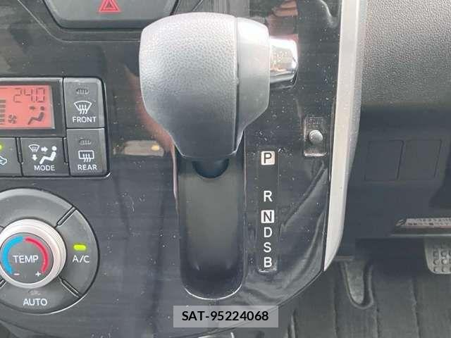 Daihatsu TANTO 2019-04 8369204-4