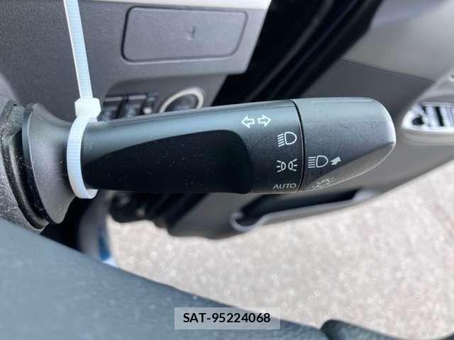 Daihatsu TANTO 2019-04 8369204-8
