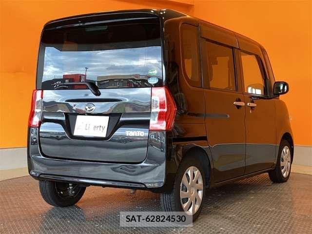 Daihatsu TANTO 2017-06 8369222-8