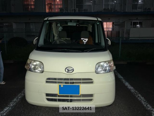 Daihatsu TANTO 2010-12 8369249-3