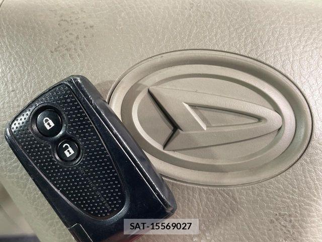 Daihatsu TANTO 2010-10 8369243-3