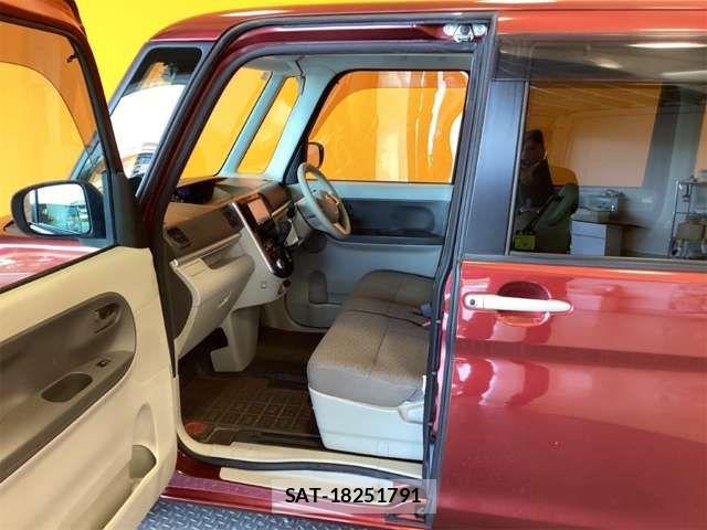 Daihatsu TANTO 2019-03 8369227-17