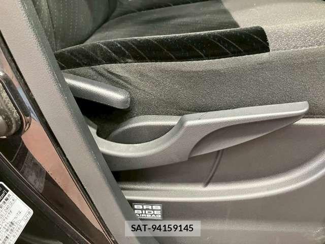 Daihatsu TANTO 2018-05 8369200-17