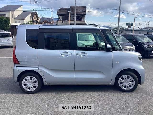 Daihatsu TANTO 2022-01 8369201-8