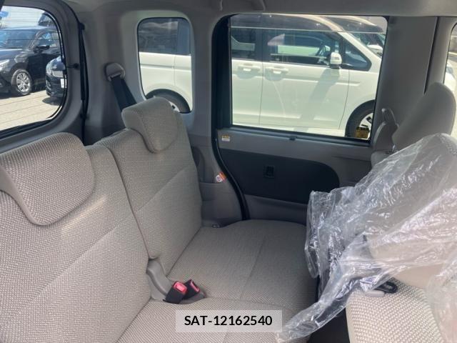 Daihatsu TANTO 2014-10 8369240-18