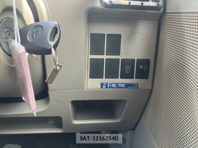 Daihatsu TANTO 2014-10 8369240-24