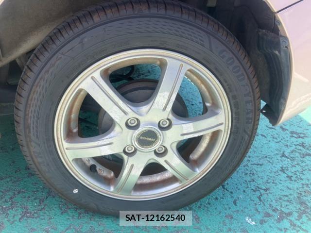 Daihatsu TANTO 2014-10 8369240-7