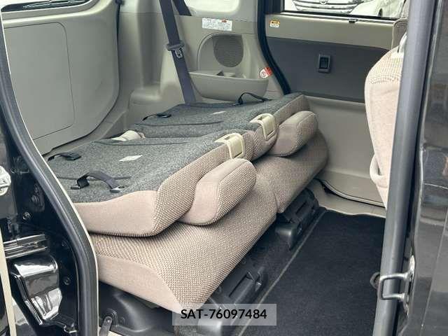 Daihatsu TANTO 2017-10 8369235-17