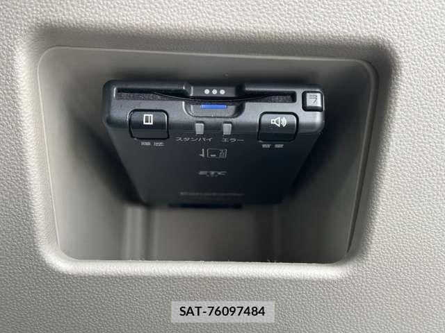 Daihatsu TANTO 2017-10 8369235-5