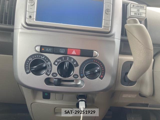 Daihatsu TANTO 2011-12 8369251-18