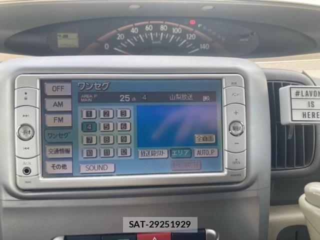 Daihatsu TANTO 2011-12 8369251-19