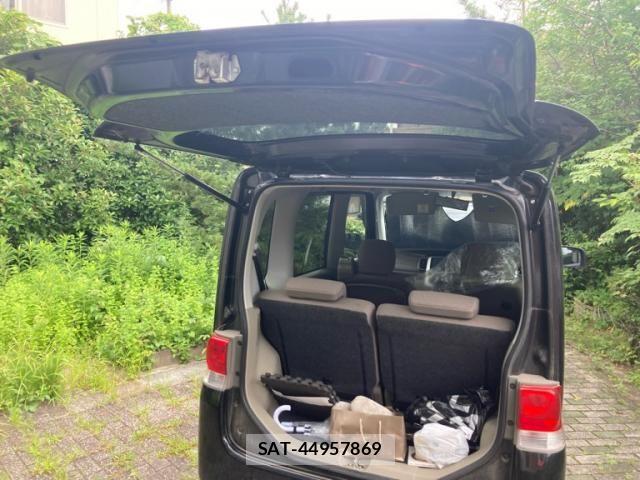 Daihatsu TANTO 2011-11 8369252-9
