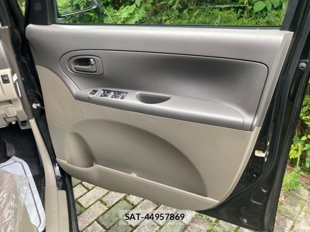 Daihatsu TANTO 2011-11 8369252-12