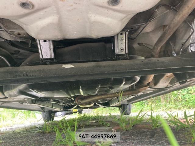 Daihatsu TANTO 2011-11 8369252-5