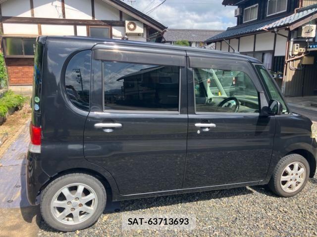 Daihatsu TANTO 2012-02 8372273-3