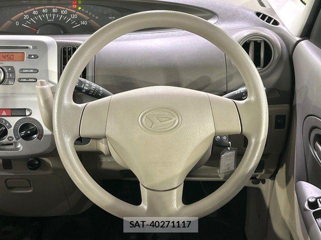 Daihatsu TANTO 2013-09 8372270-10