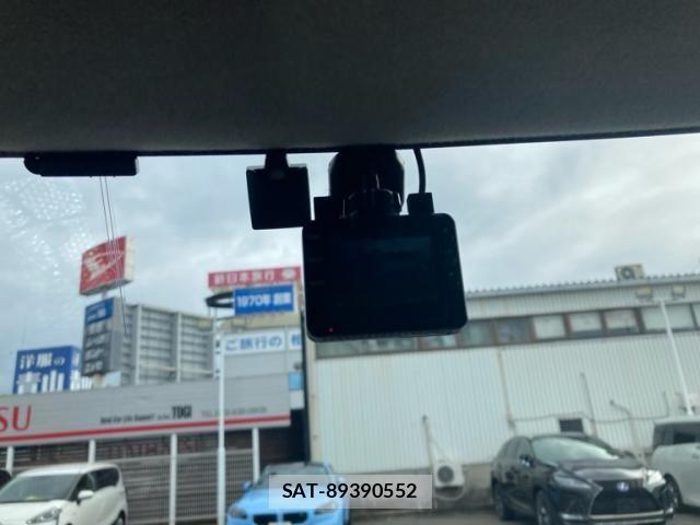 Daihatsu TANTO 2012-07 8372271-18