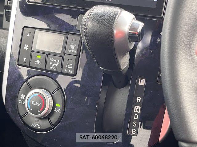 Daihatsu TANTO 2017-11 8415323-19