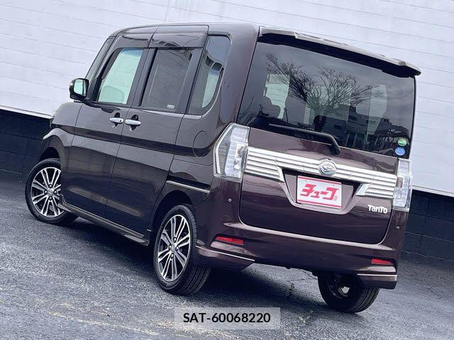 Daihatsu TANTO 2017-11 8415323-8