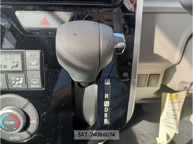Daihatsu TANTO 2016-03 8415325-10