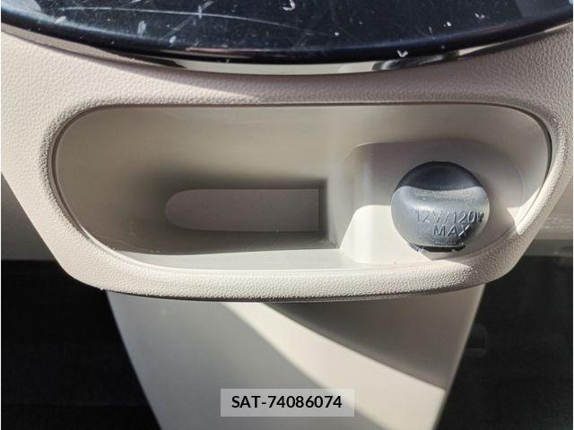 Daihatsu TANTO 2016-03 8415325-11