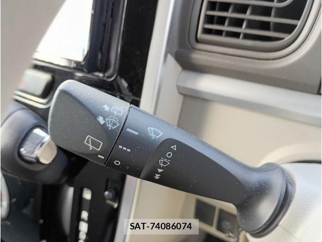 Daihatsu TANTO 2016-03 8415325-17