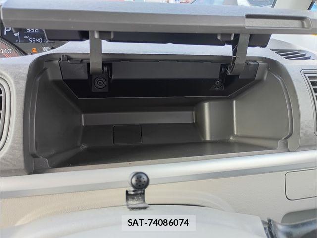 Daihatsu TANTO 2016-03 8415325-19