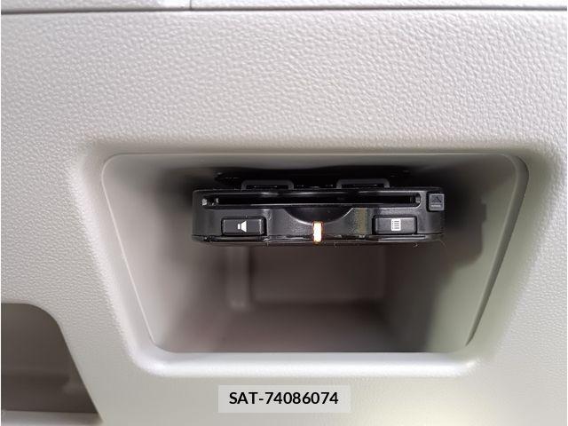 Daihatsu TANTO 2016-03 8415325-24