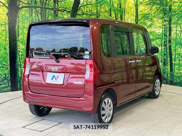 Daihatsu TANTO 2017-11 8415328-16