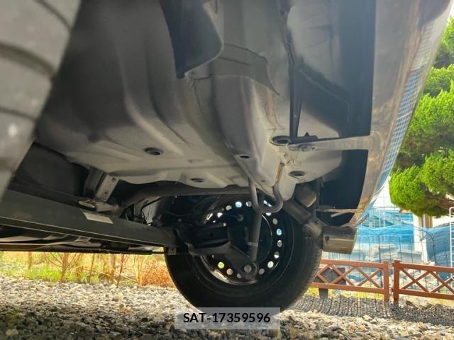 Daihatsu TANTO 2015-02 8415351-12