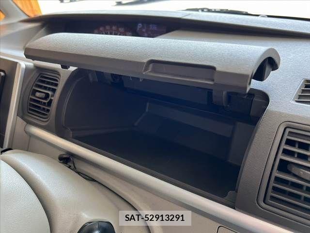 Daihatsu TANTO 2015-09 8415333-25