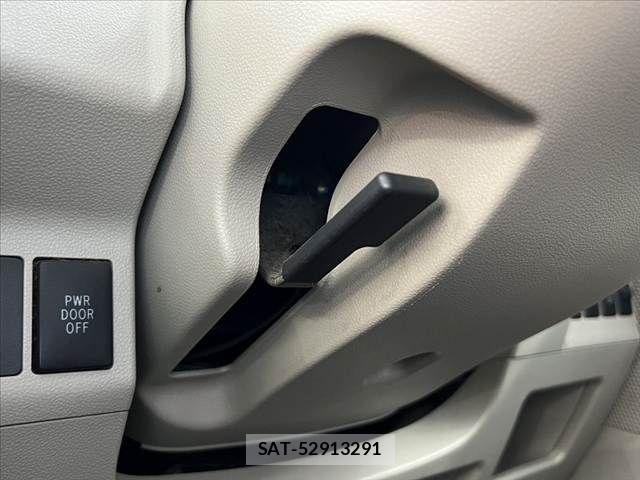 Daihatsu TANTO 2015-09 8415333-27
