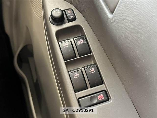Daihatsu TANTO 2015-09 8415333-28