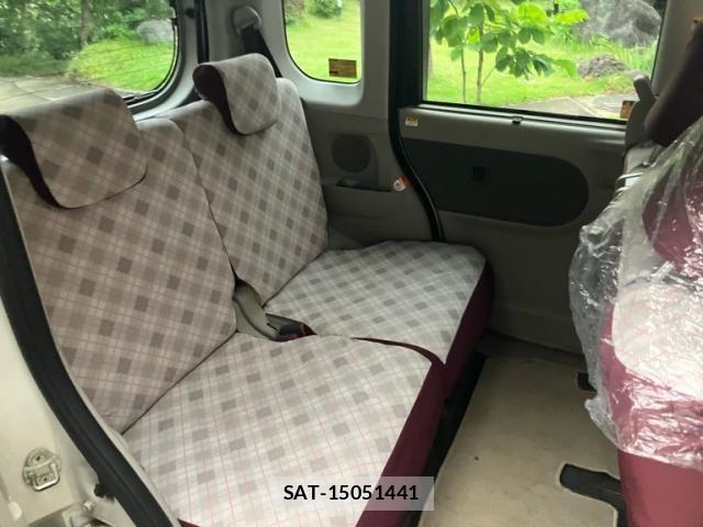 Daihatsu TANTO 2013-12 8438550-12