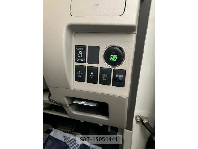 Daihatsu TANTO 2013-12 8438550-15