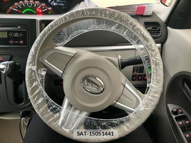Daihatsu TANTO 2013-12 8438550-17