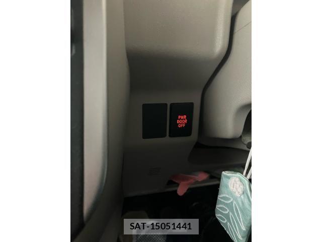 Daihatsu TANTO 2013-12 8438550-18