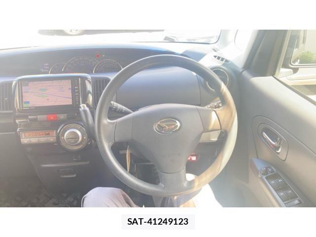 Daihatsu TANTO 2013-09 8438620-11