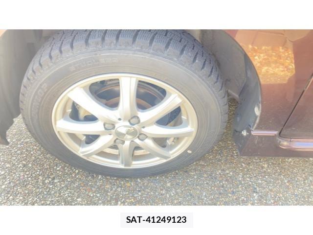 Daihatsu TANTO 2013-09 8438620-16