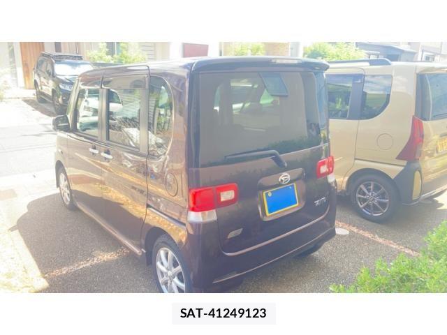 Daihatsu TANTO 2013-09 8438620-2