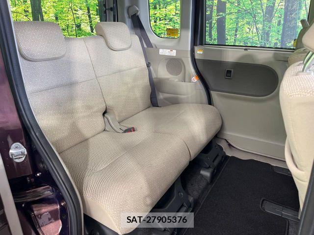 Daihatsu TANTO 2015-11 8458584-9